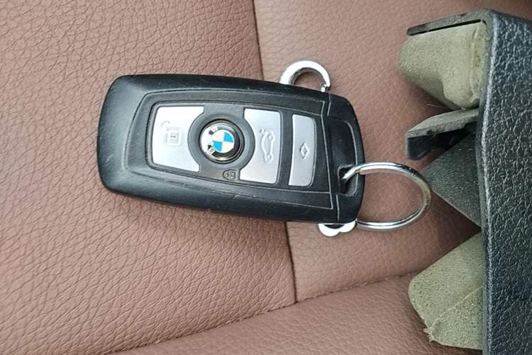 Used BMW 5 Series 2014 520Li Elegant Model Vehicle Key