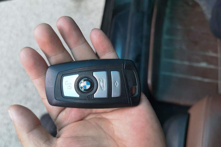 Used BMW 5 Series 2014 520Li Elegant Model Vehicle Key