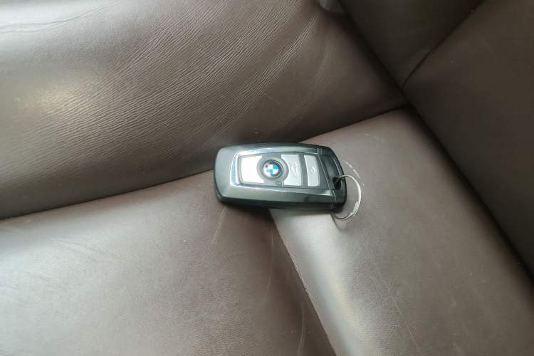 Used BMW 5 Series 2014 525Li Luxury Design Package Vehicle Key