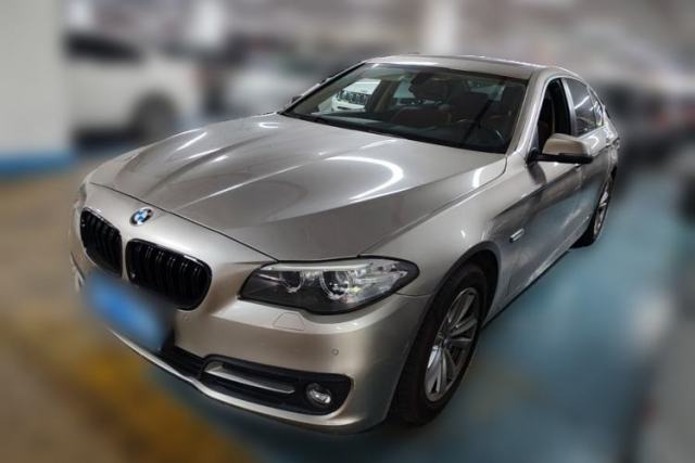 Ojetý BMW 5 Series 2014 520Li Elegant Model