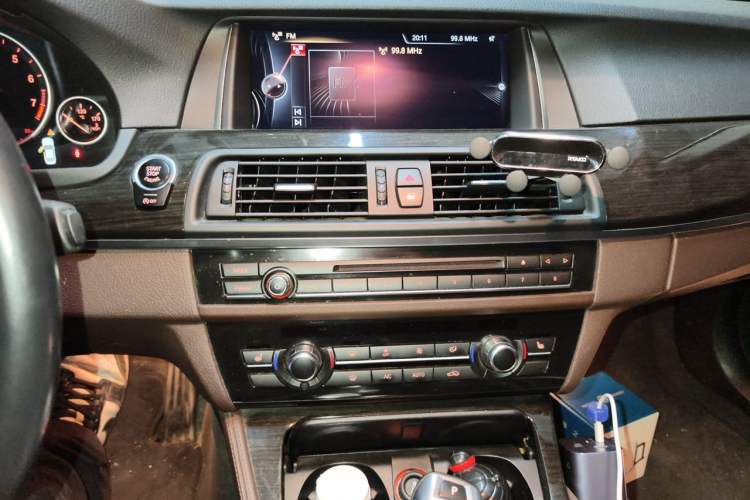 Used BMW 5 Series 2014 525Li Luxury Design Package Audio And AC Panel