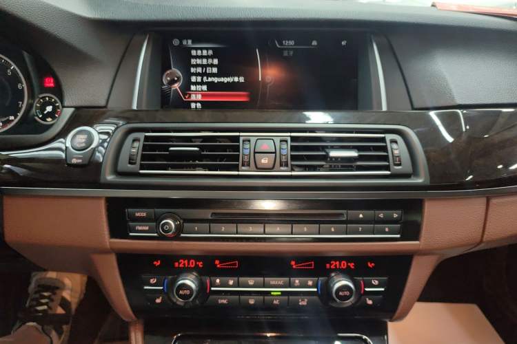 Used BMW 5 Series 2014 528Li Leading Model Audio And AC Panel