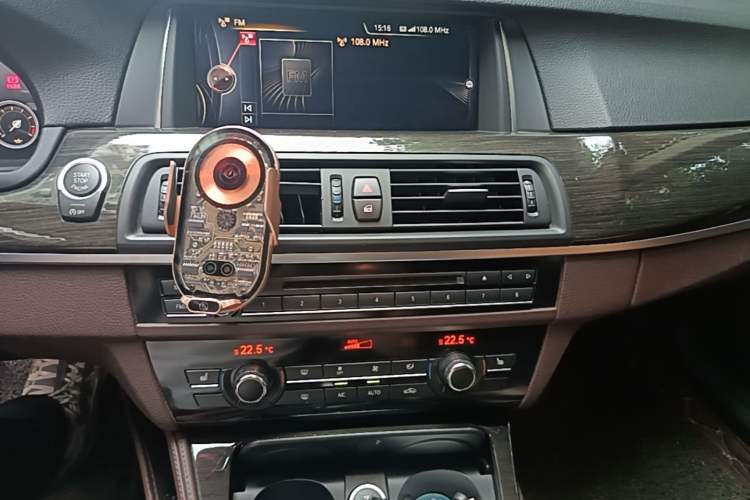Used BMW 5 Series 2014 525Li Luxury Design Package Audio And AC Panel