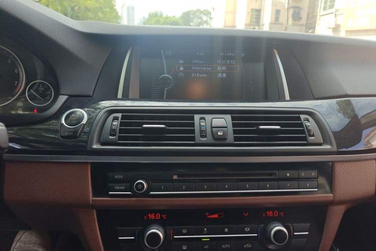 Used BMW 5 Series 2014 520Li Elegant Model Audio And AC Panel