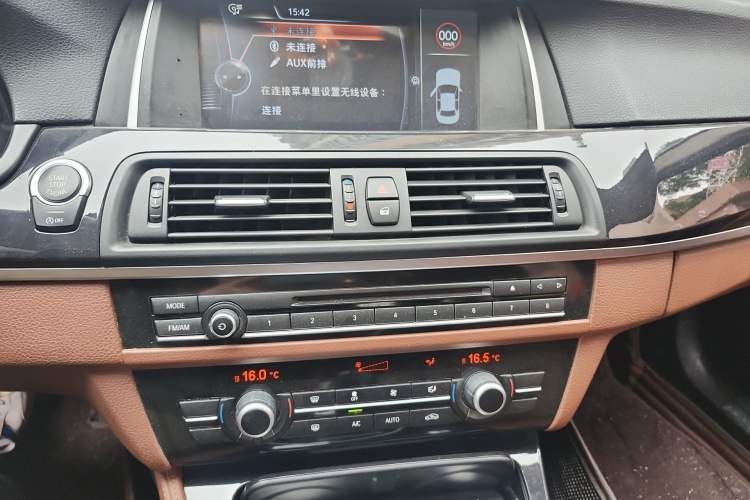 Used BMW 5 Series 2014 520Li Elegant Model Audio And AC Panel