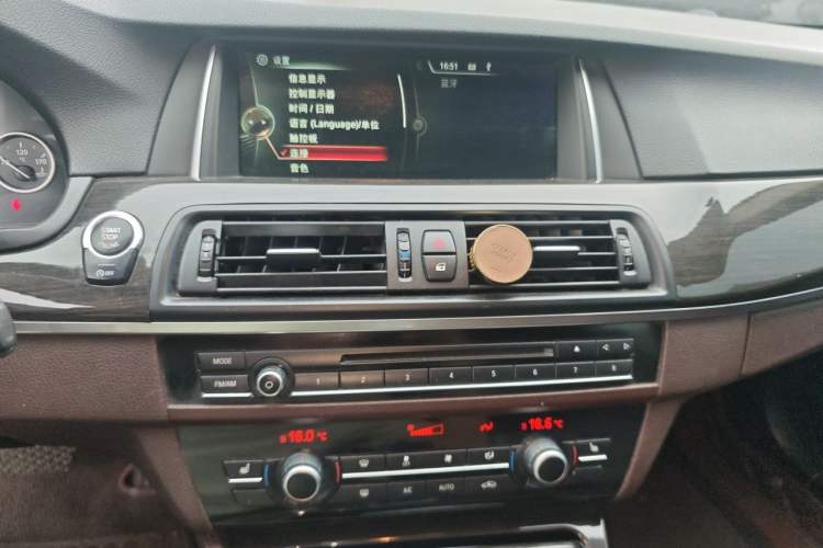 Used BMW 5 Series 2014 525Li Luxury Design Package Audio And AC Panel