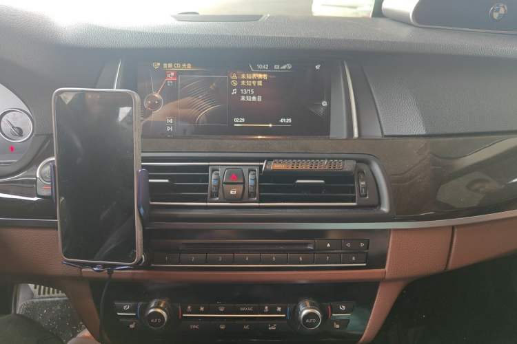 Used BMW 5 Series 2014 528Li Leading Model Audio And AC Panel
