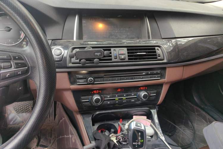 Used BMW 5 Series 2014 520Li Elegant Model Audio And AC Panel