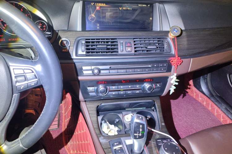 Used BMW 5 Series 2014 525Li Luxury Design Package Audio And AC Panel