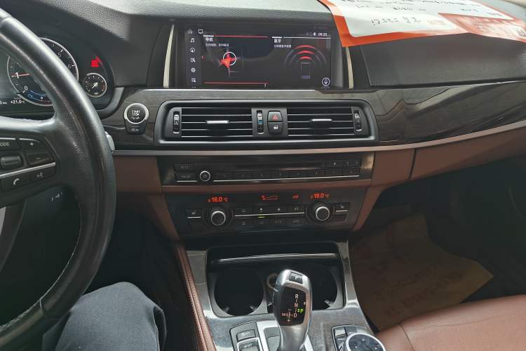 Used BMW 5 Series 2014 525Li Leading Model Audio And AC Panel