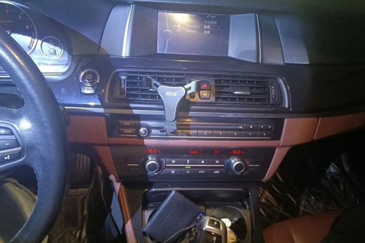 Used BMW 5 Series 2014 520Li Elegant Model Audio And AC Panel