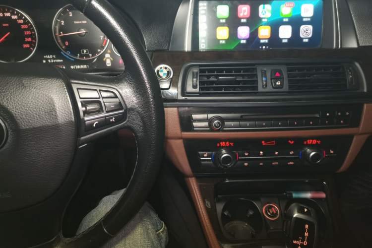 Used BMW 5 Series 2014 525Li Leading Model Audio And AC Panel