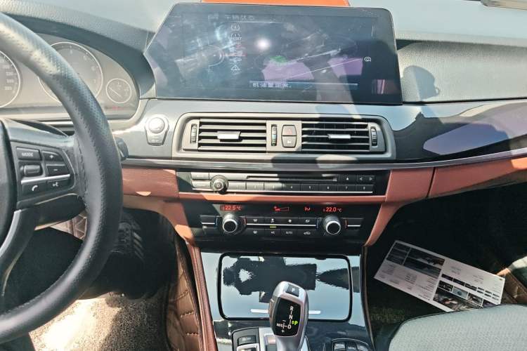 Used BMW 5 Series 2014 520Li Elegant Model Audio And AC Panel