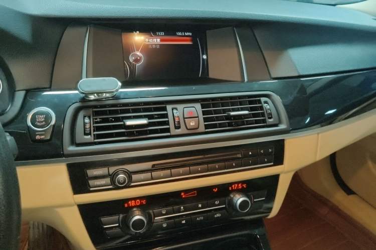 Used BMW 5 Series 2014 520i Elegant Edition Audio And AC Panel