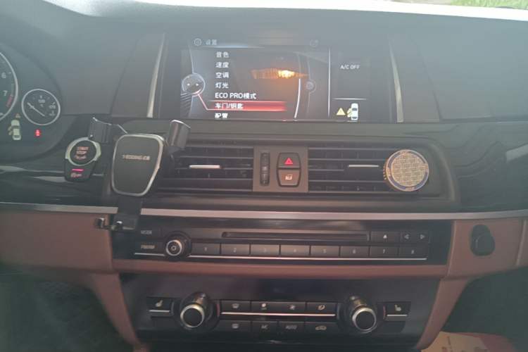 Used BMW 5 Series 2014 525Li Leading Model Audio And AC Panel