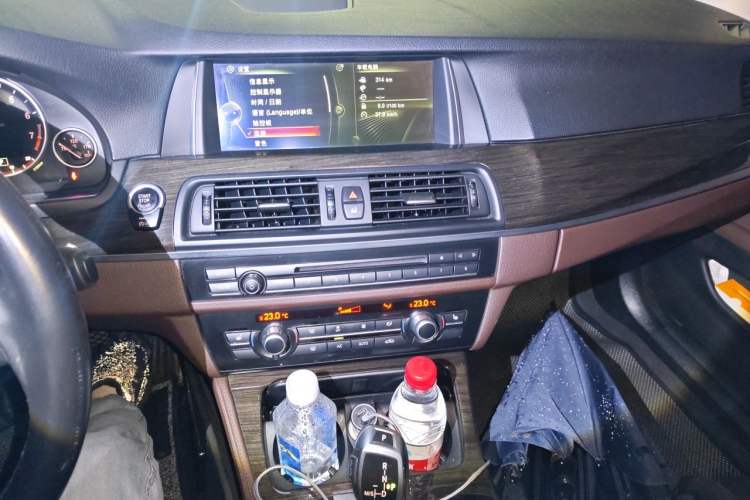 Used BMW 5 Series 2014 525Li Luxury Design Package Audio And AC Panel