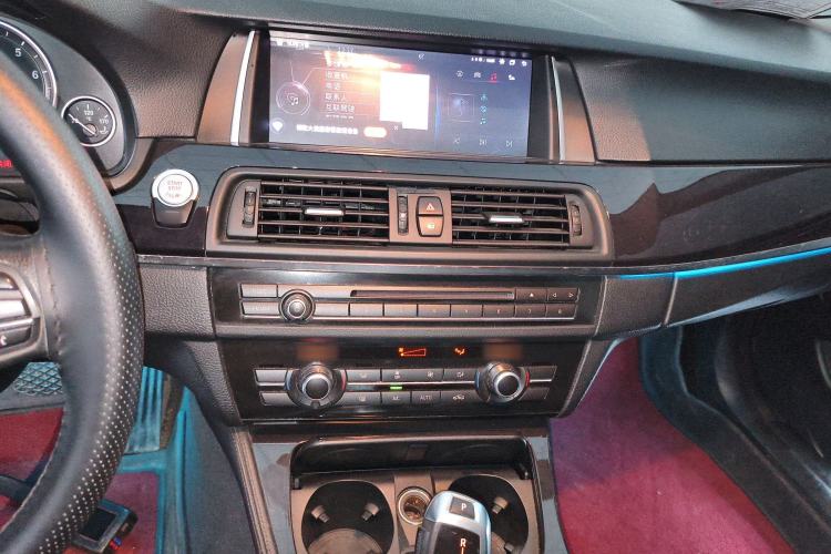 Used BMW 5 Series 2014 520i Elegant Edition Audio And AC Panel
