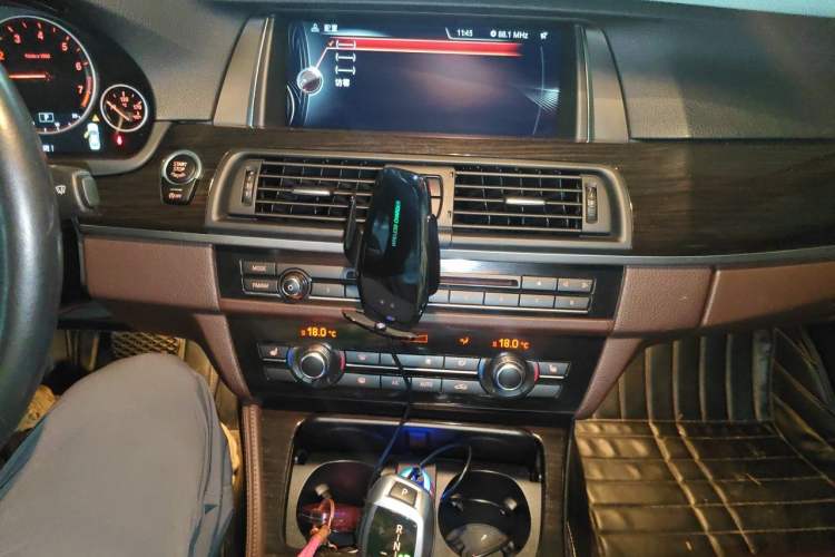 Used BMW 5 Series 2014 525Li Luxury Design Package Audio And AC Panel