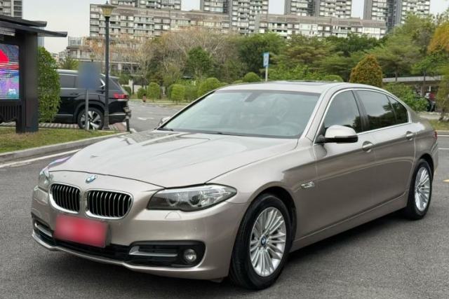 Ojetý BMW 5 Series 2014 525Li Leading Model