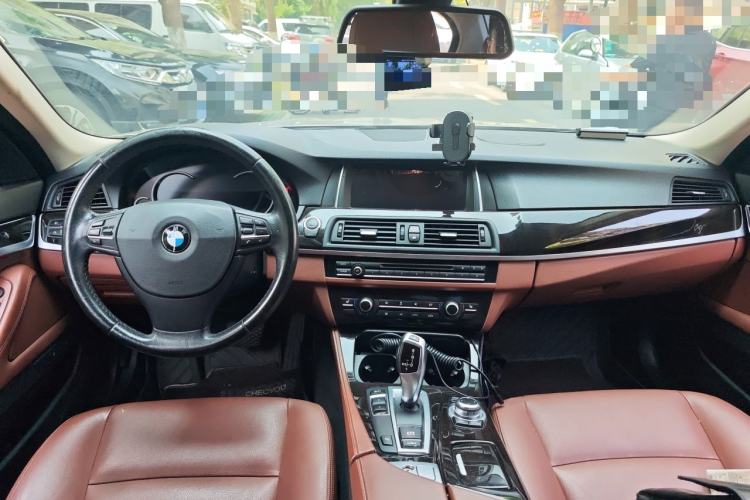 Used BMW 5 Series 2014 525Li Leading Model Center Console