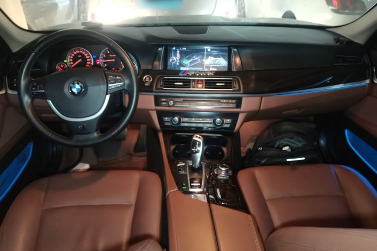 Used BMW 5 Series 2014 525Li Leading Model Center Console