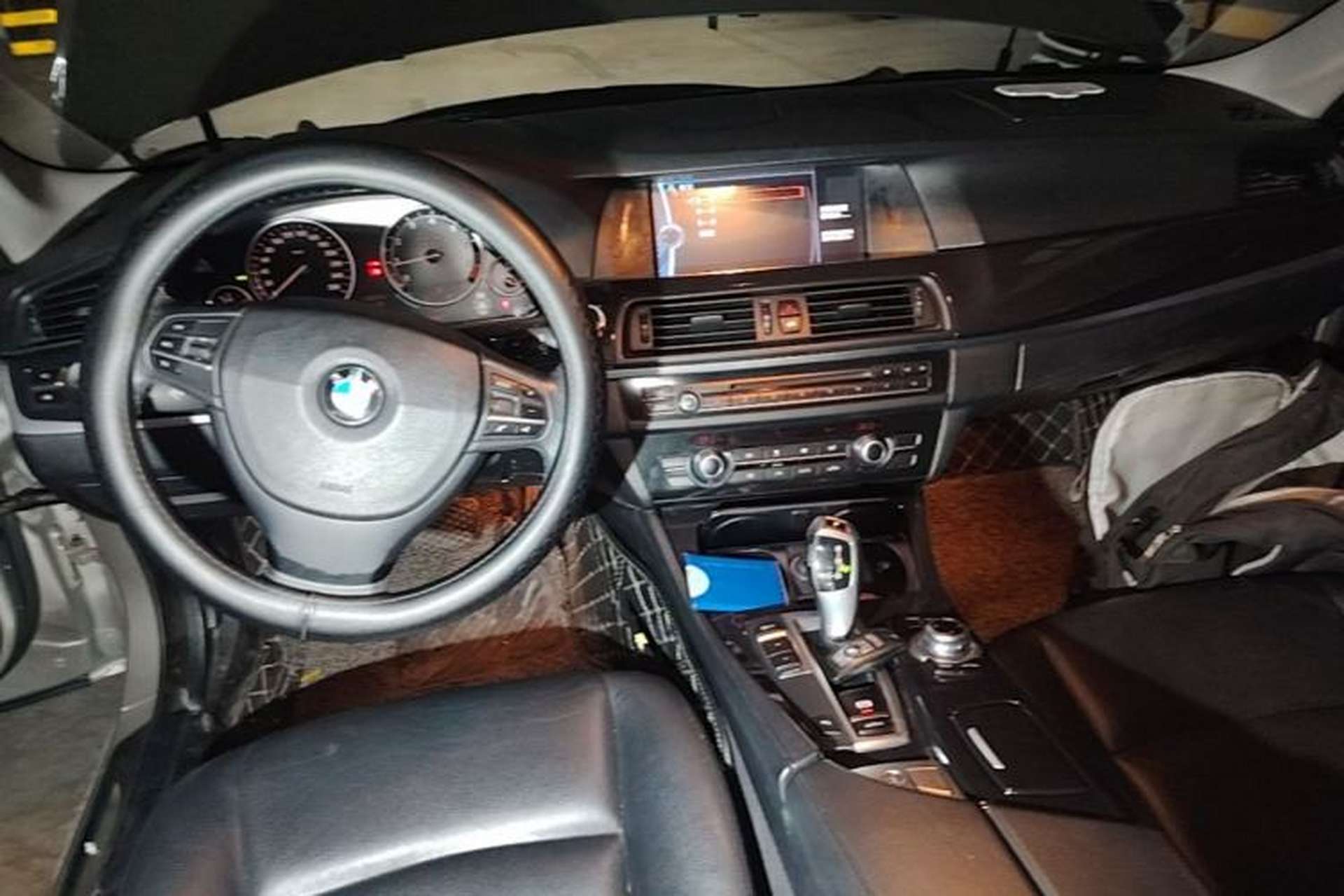 Used BMW 5 Series 2014 520Li Elegant Model Center Console