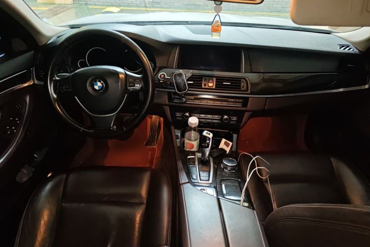 Used BMW 5 Series 2014 525Li Luxury Design Package Center Console