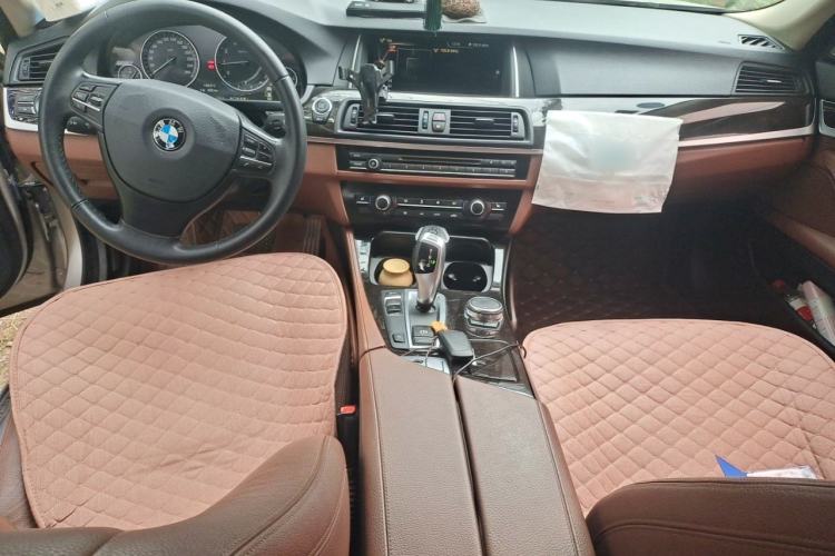 Used BMW 5 Series 2014 525Li Luxury Design Package Center Console