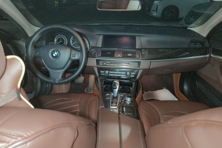 Used BMW 5 Series 2014 525Li Luxury Design Package Center Console