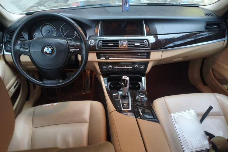 Used BMW 5 Series 2014 525Li Leading Model Center Console