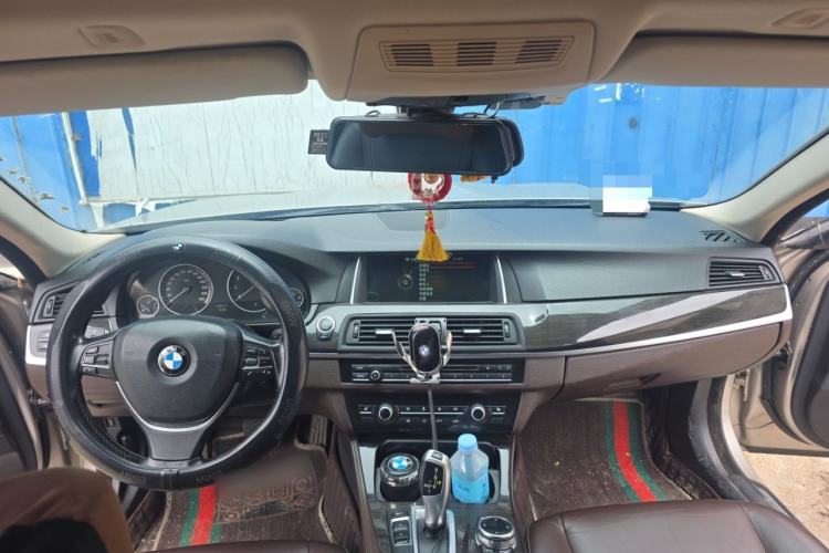 Used BMW 5 Series 2014 525Li Luxury Design Package Center Console