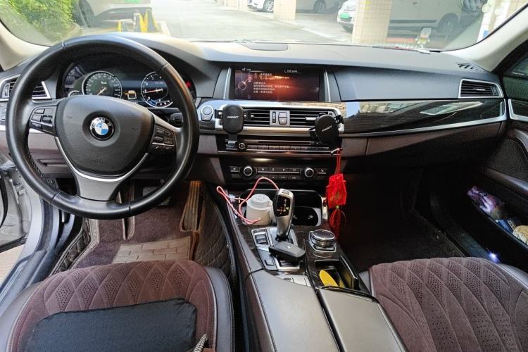 Used BMW 5 Series 2014 525Li Luxury Design Package Center Console