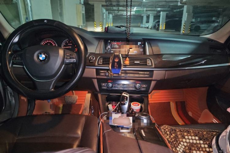 Used BMW 5 Series 2014 525Li Luxury Design Package Center Console