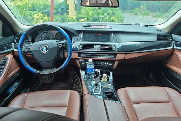 Used BMW 5 Series 2014 520Li Elegant Model Center Console