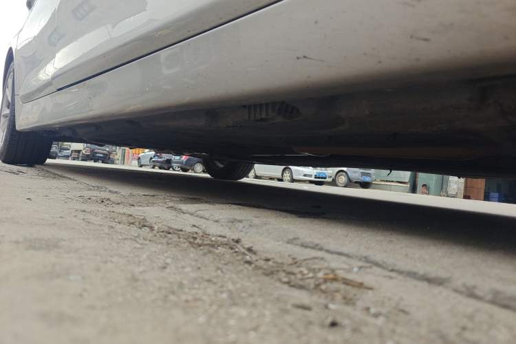 Used BMW 5 Series 2014 520Li Elegant Model Chassis Front Right