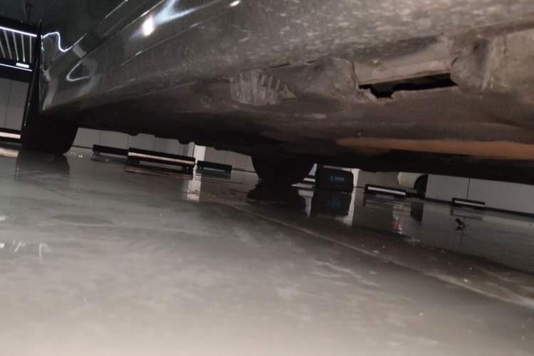 Used BMW 5 Series 2014 520Li Elegant Model Chassis Front Right