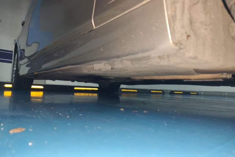 Used BMW 5 Series 2014 525Li Leading Model Chassis Front Right