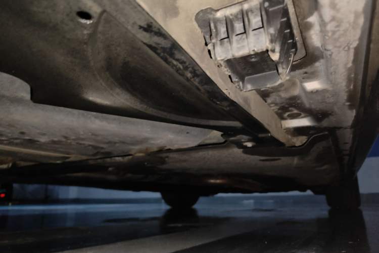 Used BMW 5 Series 2014 525Li Luxury Design Package Chassis Rear Right