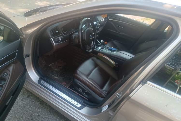Used BMW 5 Series 2014 525Li Luxury Design Package Driver Seat