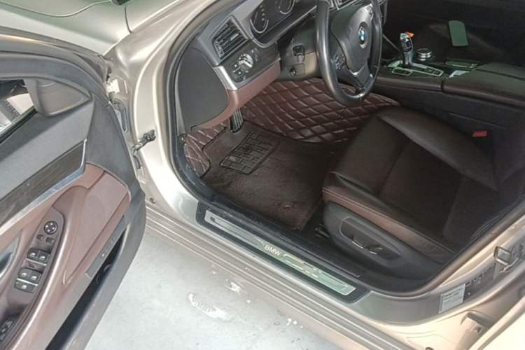 Used BMW 5 Series 2014 525Li Luxury Design Package Driver Seat