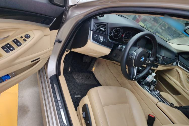 Used BMW 5 Series 2014 520i Elegant Edition Driver Seat