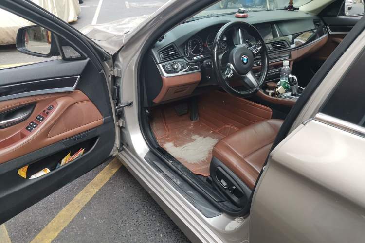 Used BMW 5 Series 2014 520Li Elegant Model Driver Seat
