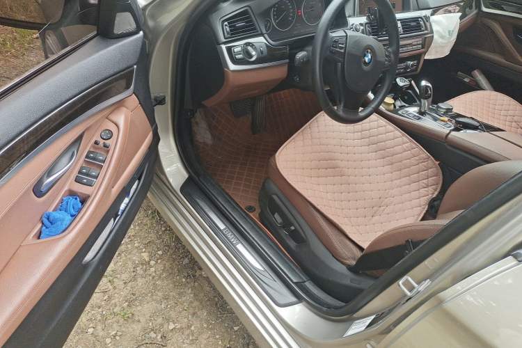 Used BMW 5 Series 2014 525Li Luxury Design Package Driver Seat