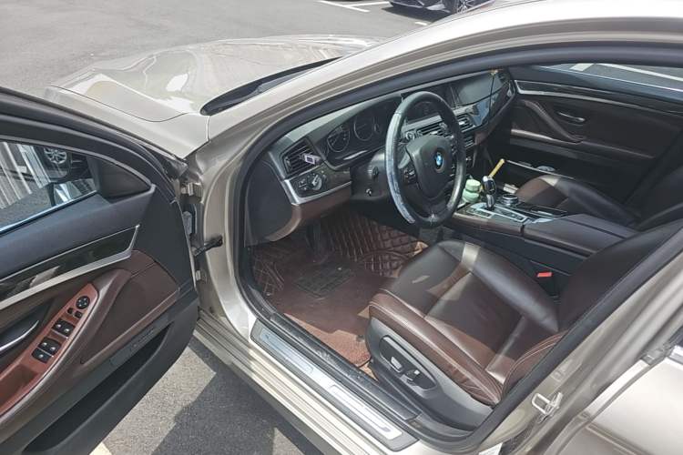 Used BMW 5 Series 2014 525Li Luxury Design Package Driver Seat