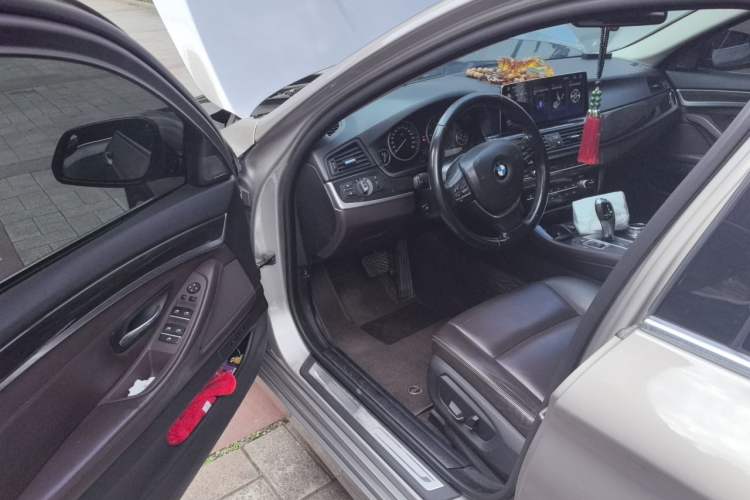 Used BMW 5 Series 2014 525Li Luxury Design Package Driver Seat