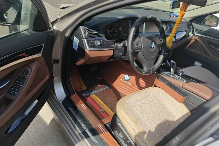 Used BMW 5 Series 2014 520i Elegant Edition Driver Seat