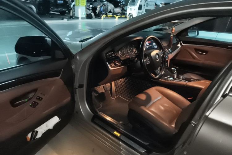 Used BMW 5 Series 2014 528Li Leading Model Driver Seat