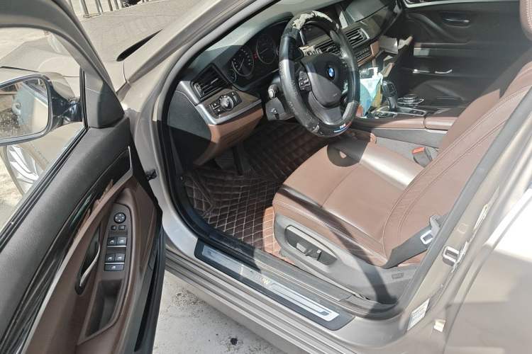 Used BMW 5 Series 2014 525Li Luxury Design Package Driver Seat