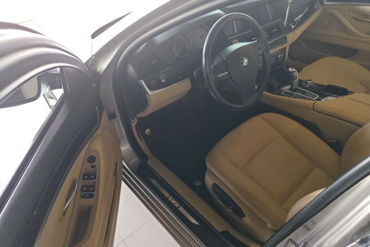 Used BMW 5 Series 2014 520i Elegant Edition Driver Seat