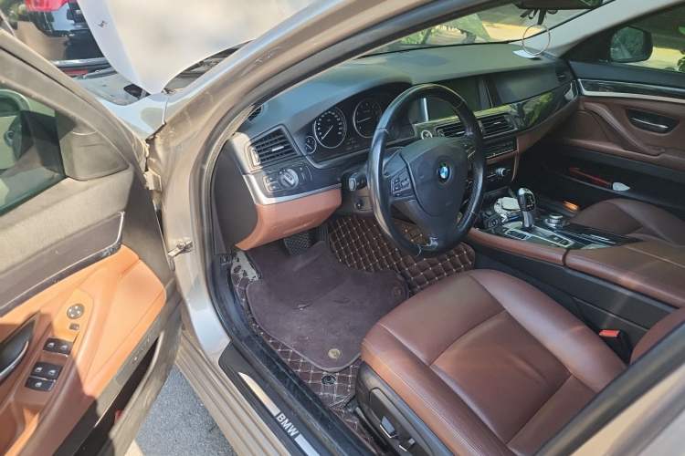 Used BMW 5 Series 2014 520i Elegant Edition Driver Seat